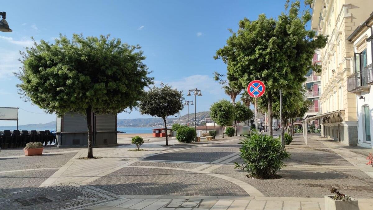 Crotone, stop alle auto sul lungomare il 2 giugno: le vie interessate - 