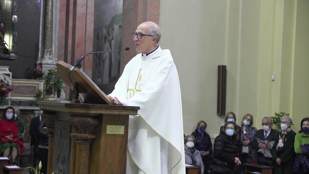 Don Ezio Limina: "Ho chiesto all'amministrazione di intitolare la città di Crotone a Maria" - 