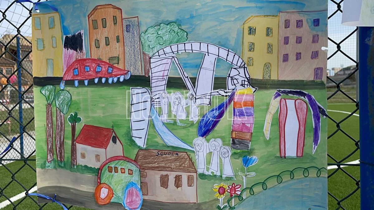 Crotone / I bambini di Fondo Gesù disegnano il loro quartiere: gli adulti imparino - 