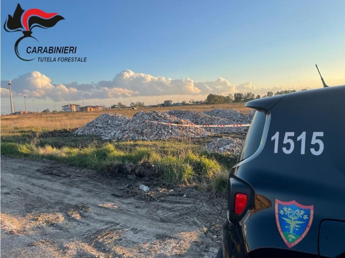 Crotone, illeciti ambientali: controlli su abusivismo edilizio, rifiuti, ambiente ed aree protette - 
