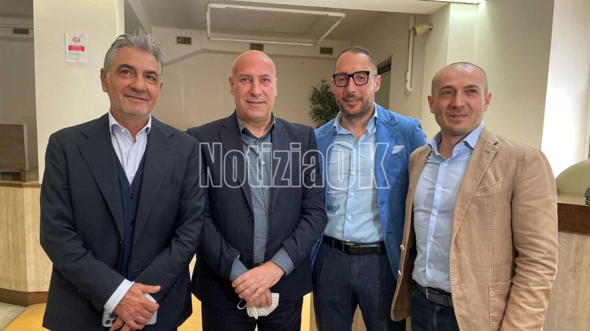 Crotone, il sindaco: "I fuochi per la pacificazione con la città. Ma non è uno sgarro al Vescovo" - 