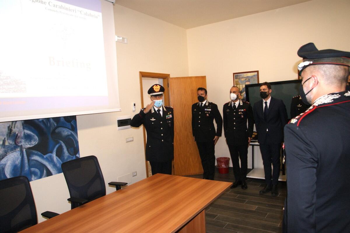 Crotone: Visita del Comandante Interregionale Carabinieri “Culqualber” al Comando Provinciale - SONY DSC
