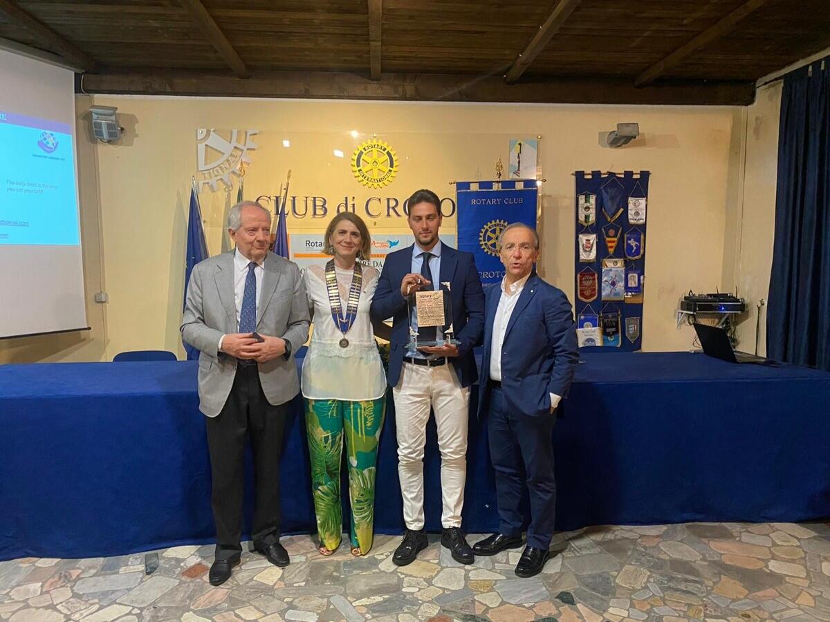 Crotone, ad Andrea Simeri il premio Giovani Eccellenze del Rotary - 