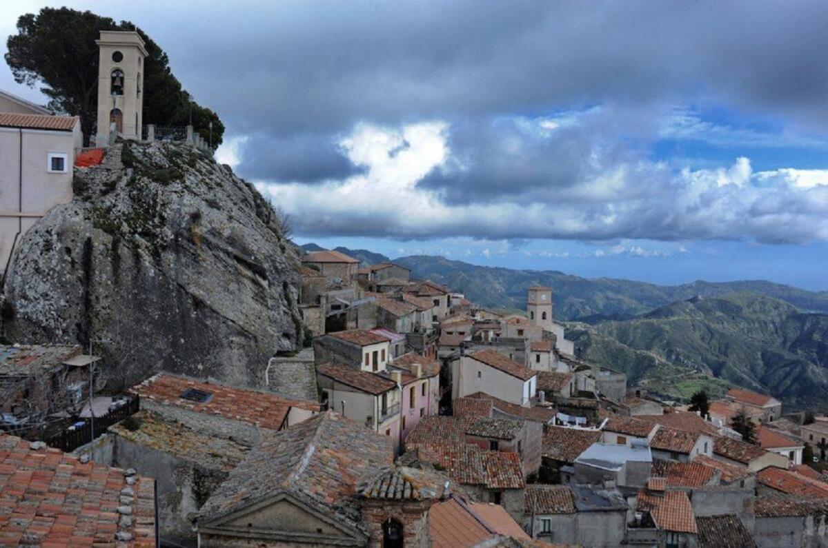 Incentivare il turismo ebraico nella nostra regione: successo per il convegno "Le 130 giudecche di Calabria" - 