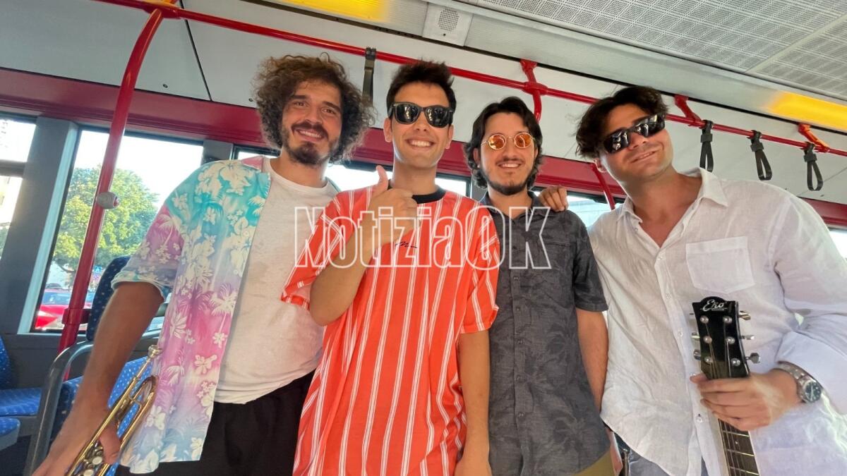 In giro sull'autobus a suon di Ska e con le canzoni di Jason Mikeh - 