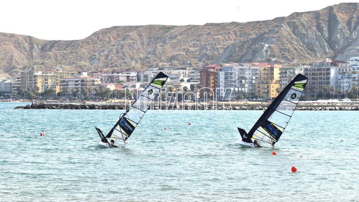 Da Genova a Venezia passando per Crotone: ecco la tappa nel nostro mare del Nastro Rosa Tour - 