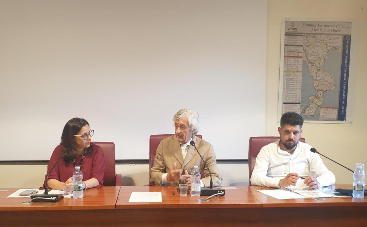 Isola di Capo Rizzuto, il campionissimo Gianni Rivera fa tappa con la sua “Academy" - 