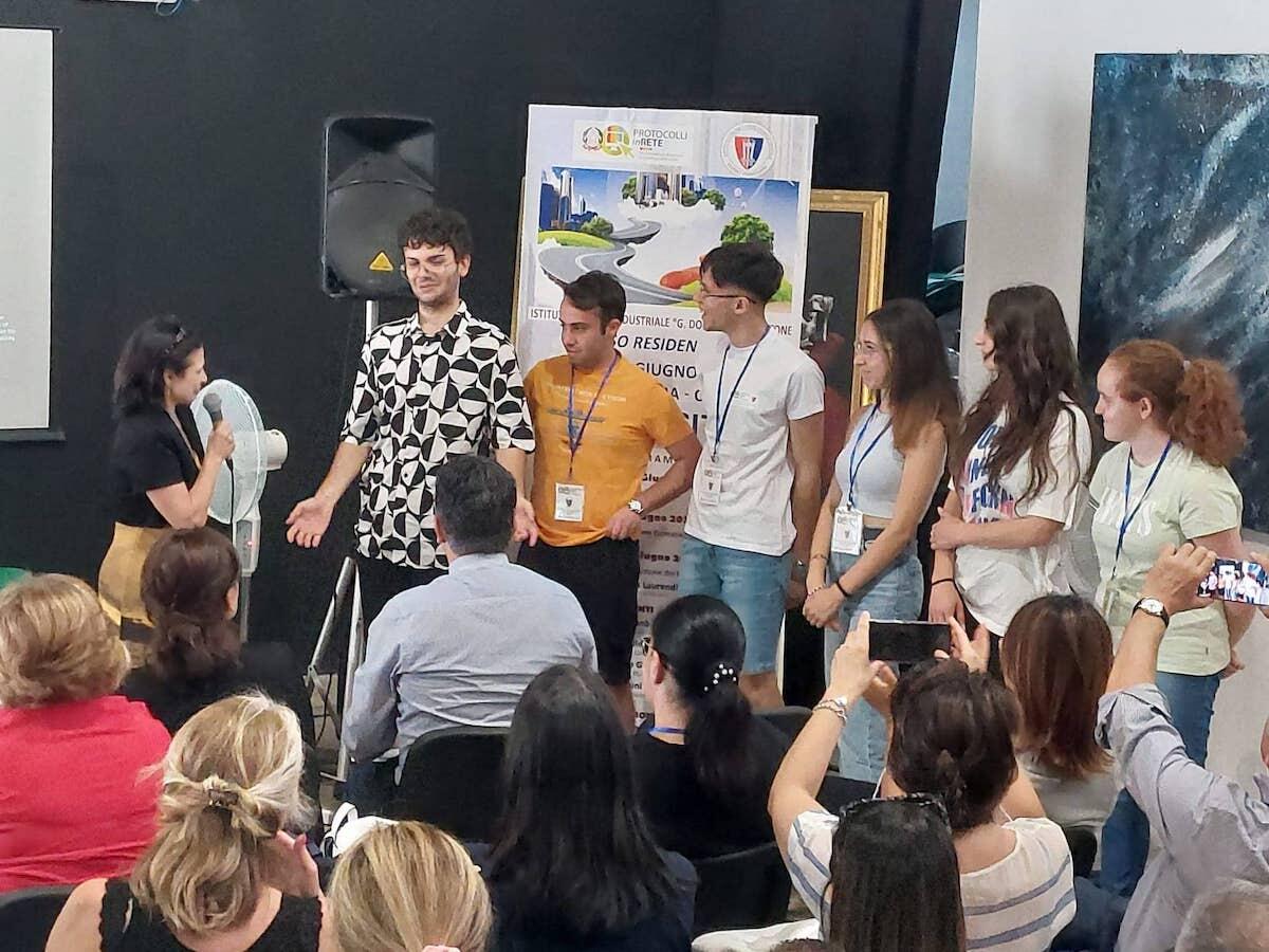 Crotone, al corso Smart Cities del Donegani gli studenti progettano la città del futuro - 