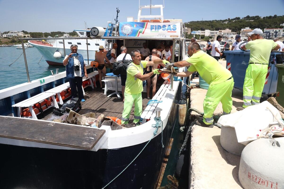 Pulifondali:  45 quintali di rifiuti “pescati” e riciclati dalla Fipsas anche in provincia di Crotone - 