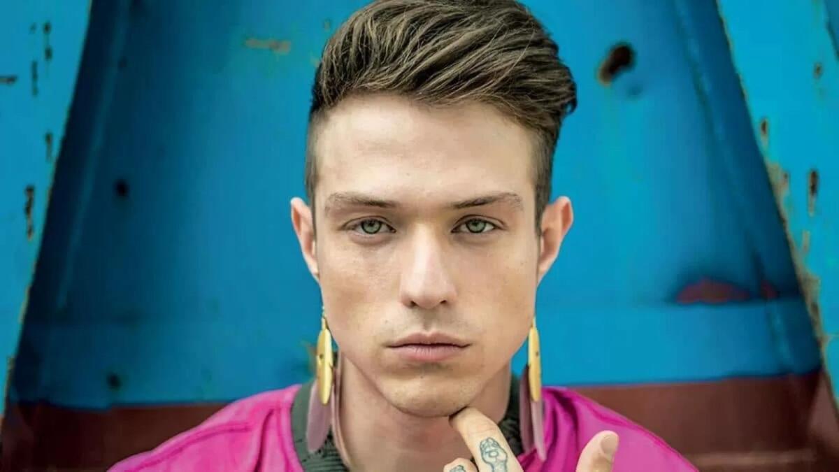 Le Castella Music Fest, il 18 agosto l’atteso concerto di Irama all’Arena del mare -