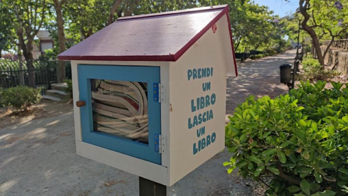 Crotone, ritornano i libri alla Villa Comunale - 