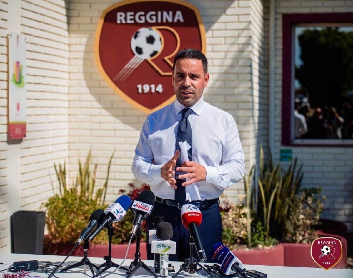 Reggina, firmato il passaggio di quote: amaranto verso l'iscrizione - 