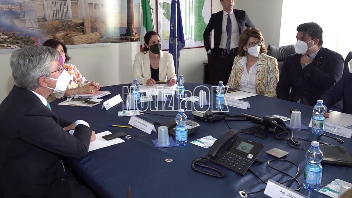 Abramo, il vice Ministro Alessandra Todde a Crotone: "Il programma dei commissari prevede l'inclusione di ogni singolo lavoratore" - 