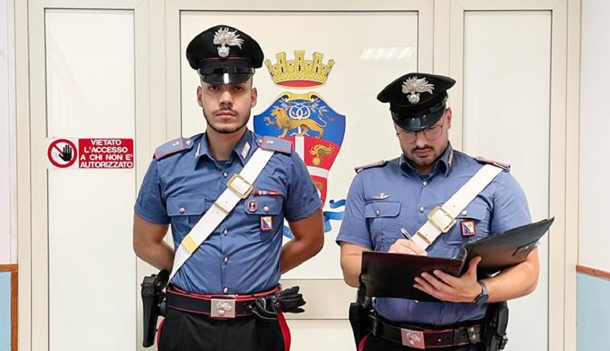 Lite con un coltello seghettato: un carabiniere seda un litigio nel suo stesso condominio - 