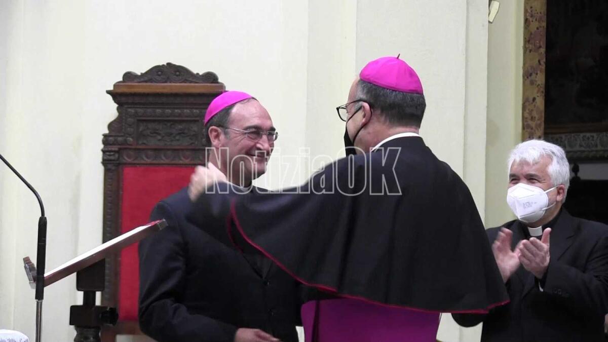 L'Alpha e l'Omega nello stemma episcopale scelto da Don Serafino Parisi, vescovo eletto di Lamezia Terme - 