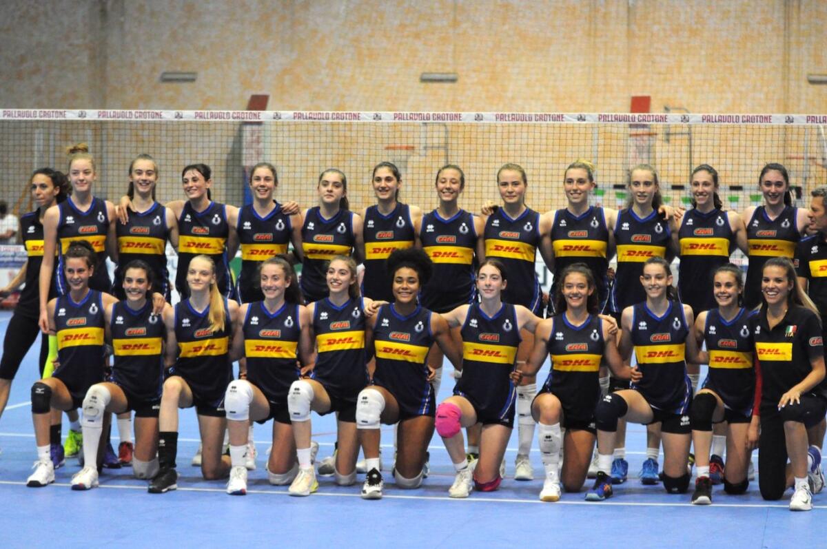 Al Palakrò l'Inno Nazionale con le Azzurrine Under 16 - 