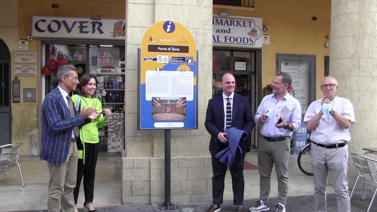 Crotone smart city: da oggi l'info point della "Porta di Terra" - 