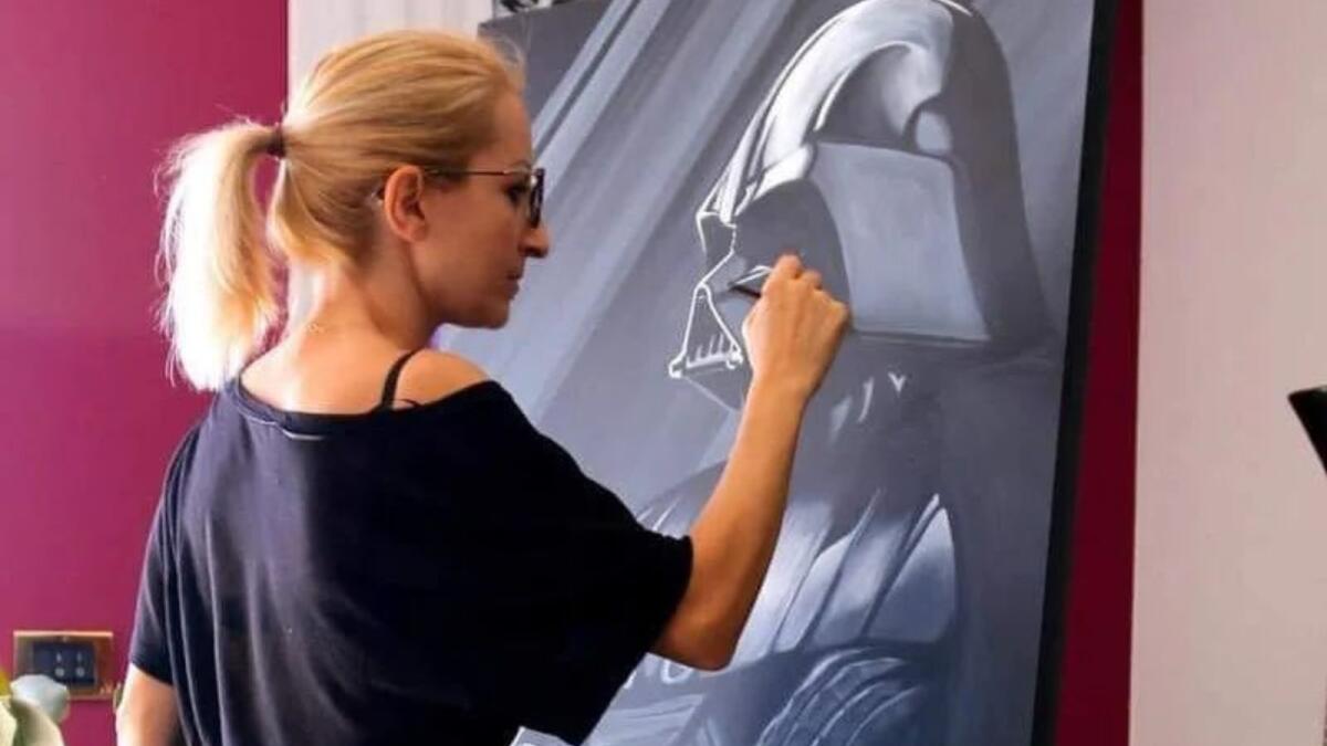 Crotone, l'artista Vittoria Lonetti con "Effetto Specchio" al Vinilico - 