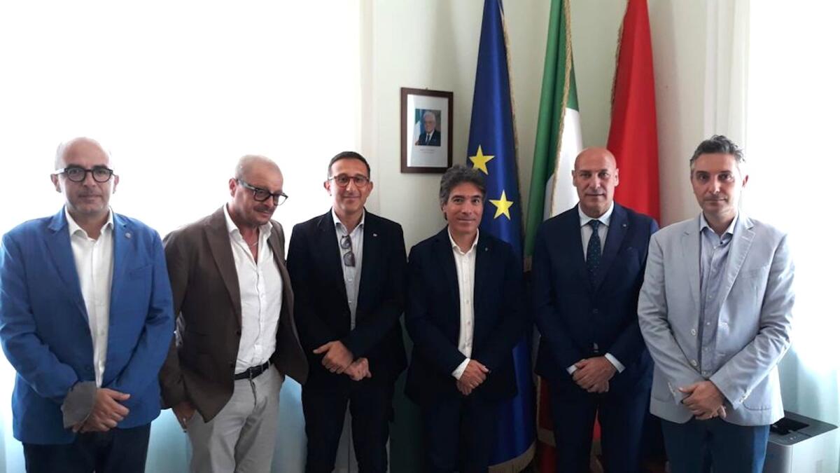 Unical - Comune di Crotone: linee guida per una concreta collaborazione -
