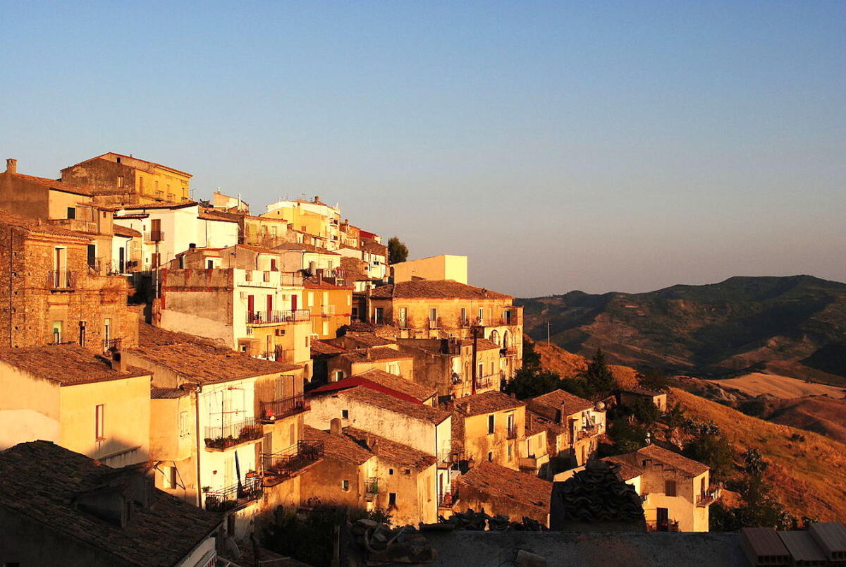 Crucoli presenta la stagione estiva: un programma che racconta il territorio - 