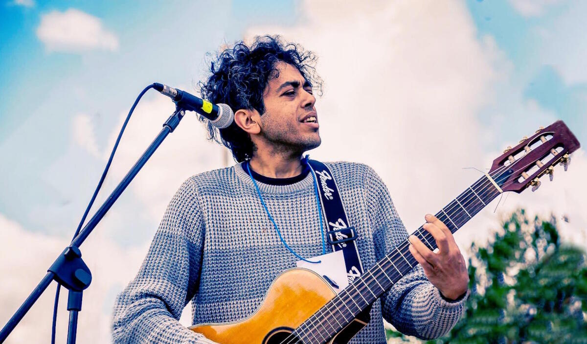 Essenza è il nuovo disco degli Unione Suonatori di Base, con le musiche di Fabio Bernardi -