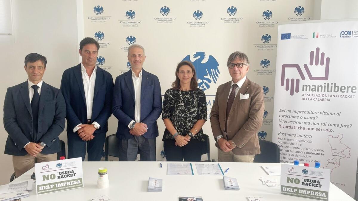 Contrasto al racket e all’usura: protocollo tra Confcommercio Calabria Centrale e Mani Libere - 