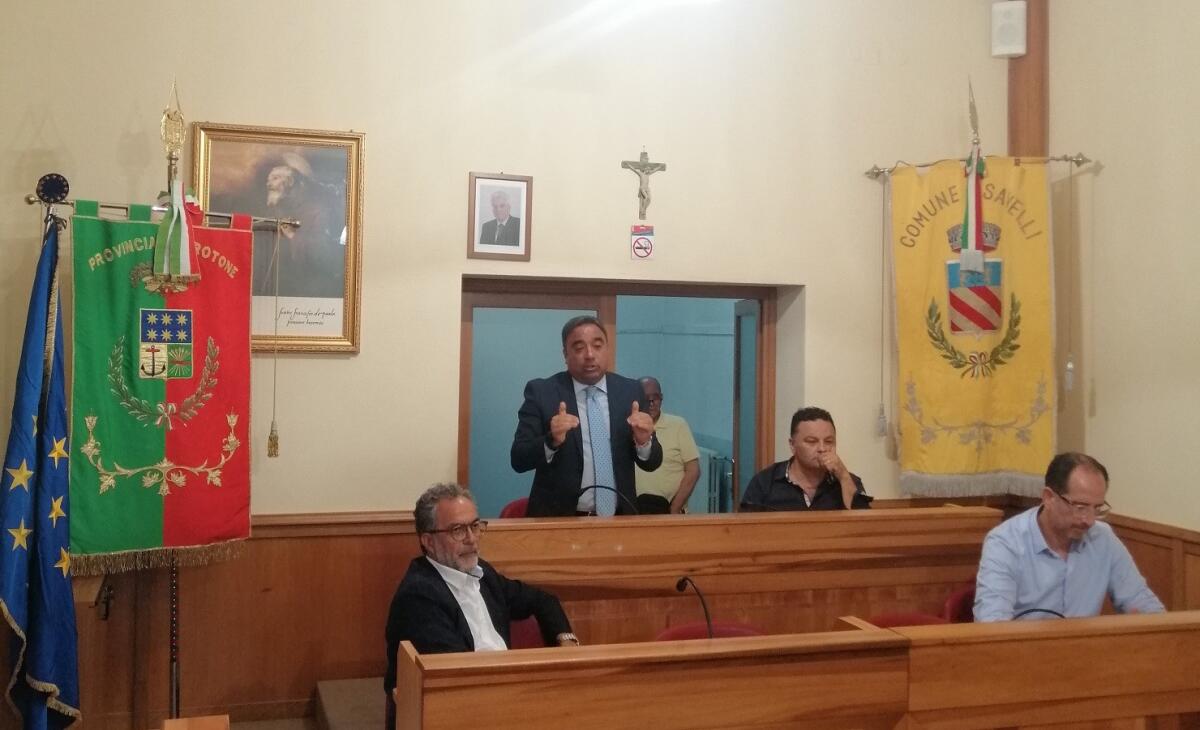 Inizia a Savelli il nuovo corso dei consigli provinciali: "L'ente deve essere la casa dei Comuni" - 