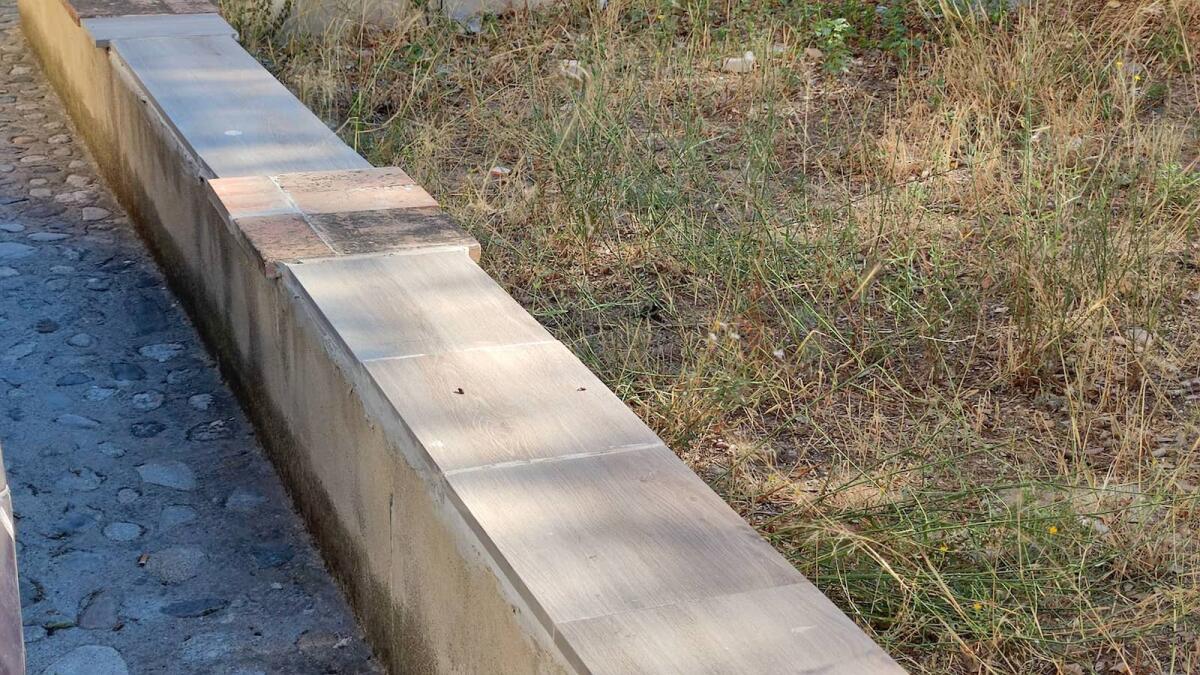 Crotone, arrivano gli arredamenti urbani... “fai da te” - 