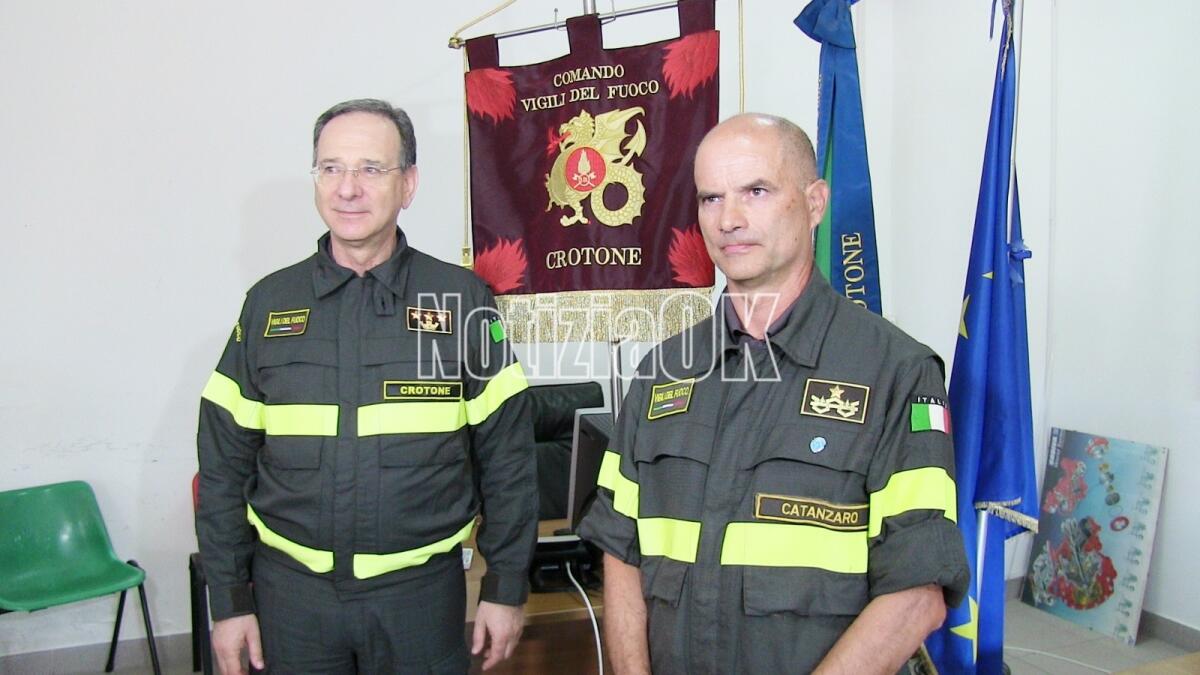Crotone, Luciani lascia il Comando dei Vigili del Fuoco: Bennardo reggente fino alla nomina del successore - Da sinistra Fabrizio Luciani, Giuseppe Bennardo