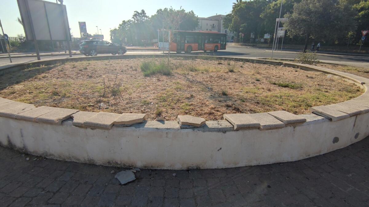 Crotone, Piazzale Nettuno: una storia infinita - 