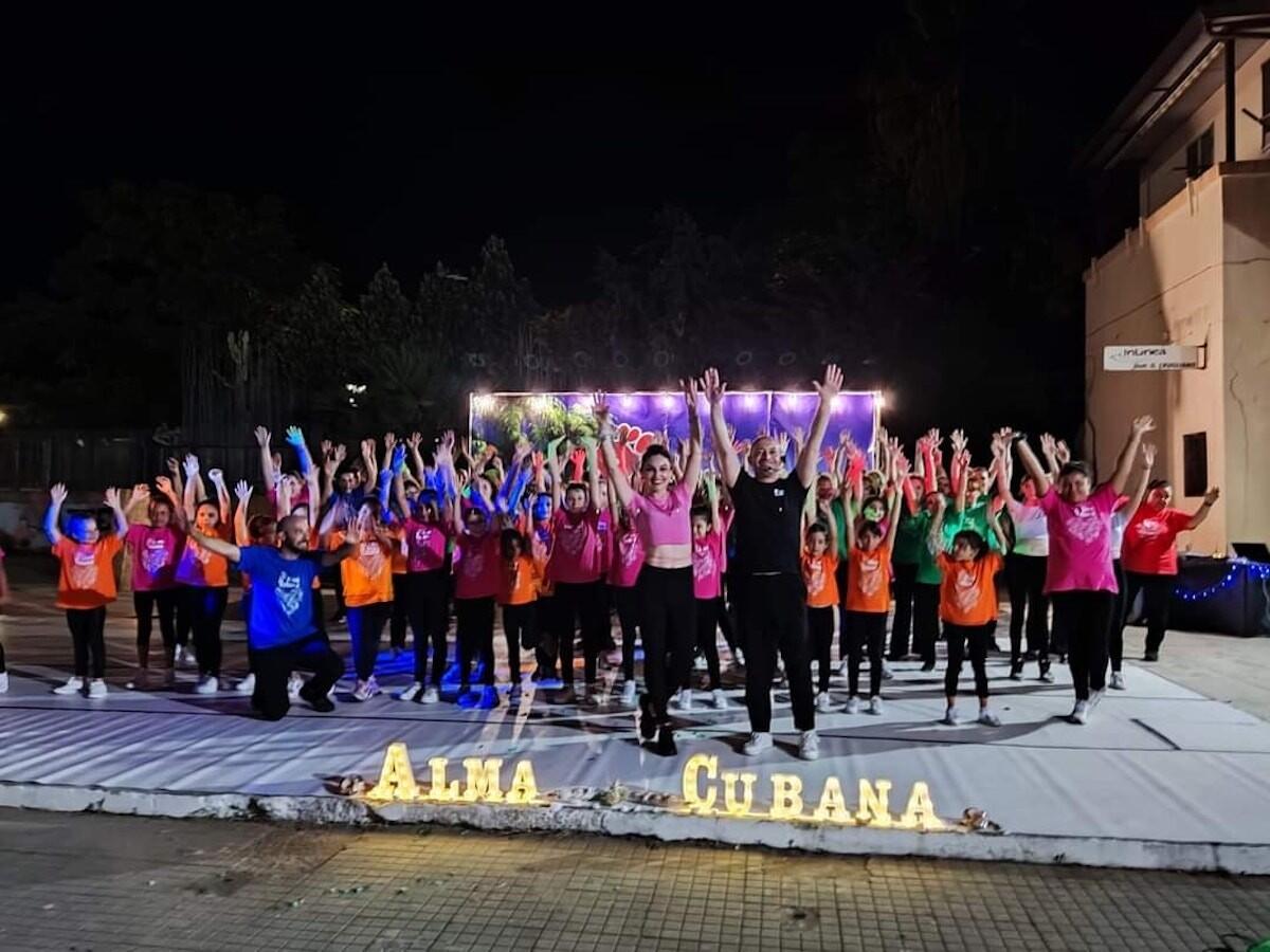Crotone, spettacolo di fine anno e attestati per gli allievi di Alma Cubana - 