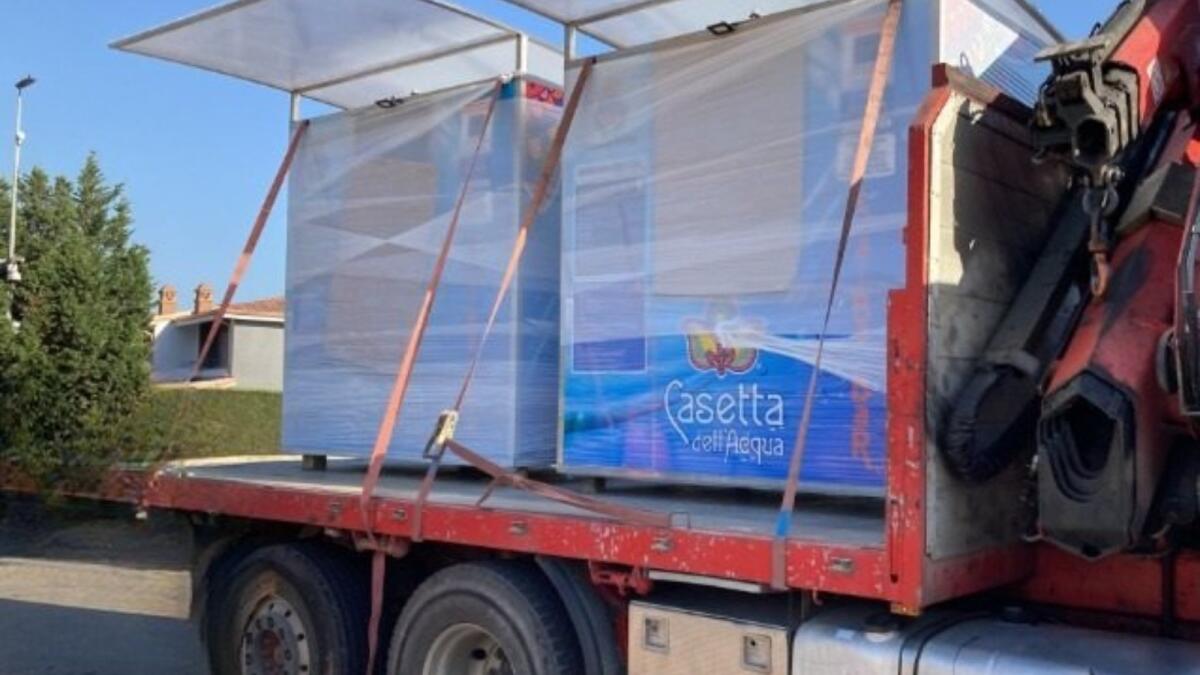 Crotone, le prime due casette dell'acqua in città - 