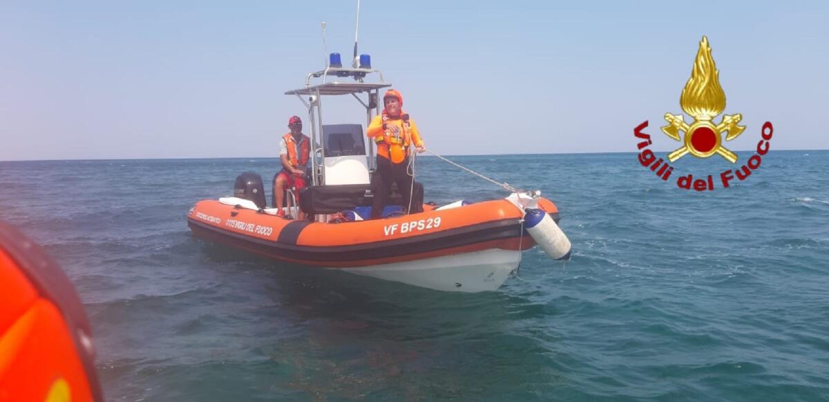 A Melissa Vigili del Fuoco in servizio anche per la sicurezza a mare - 