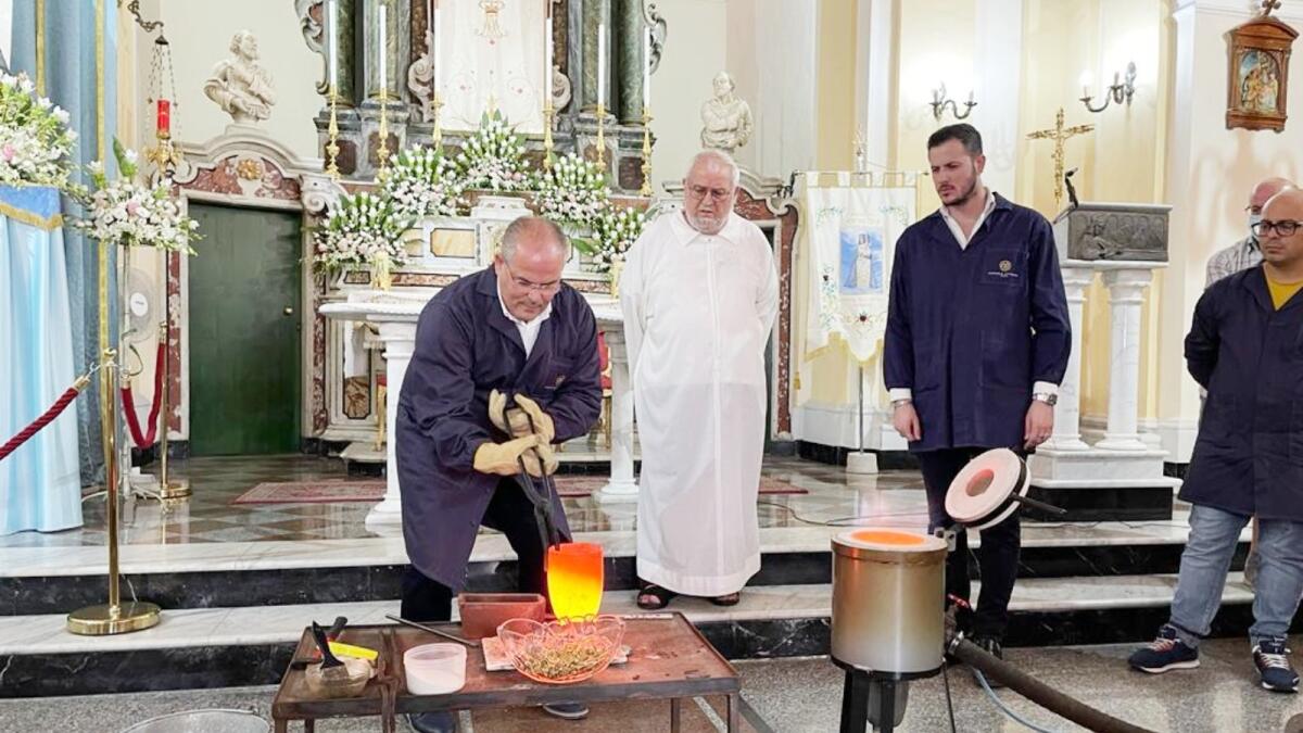 A Michele Affidato il compito di realizzare due nuove corone per la Madonna di Polsi - 