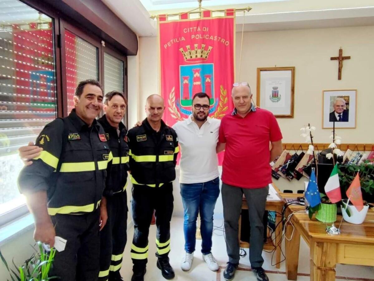 Petilia Policastro, i Vigili del Fuoco all’ex casa mandamentale - 