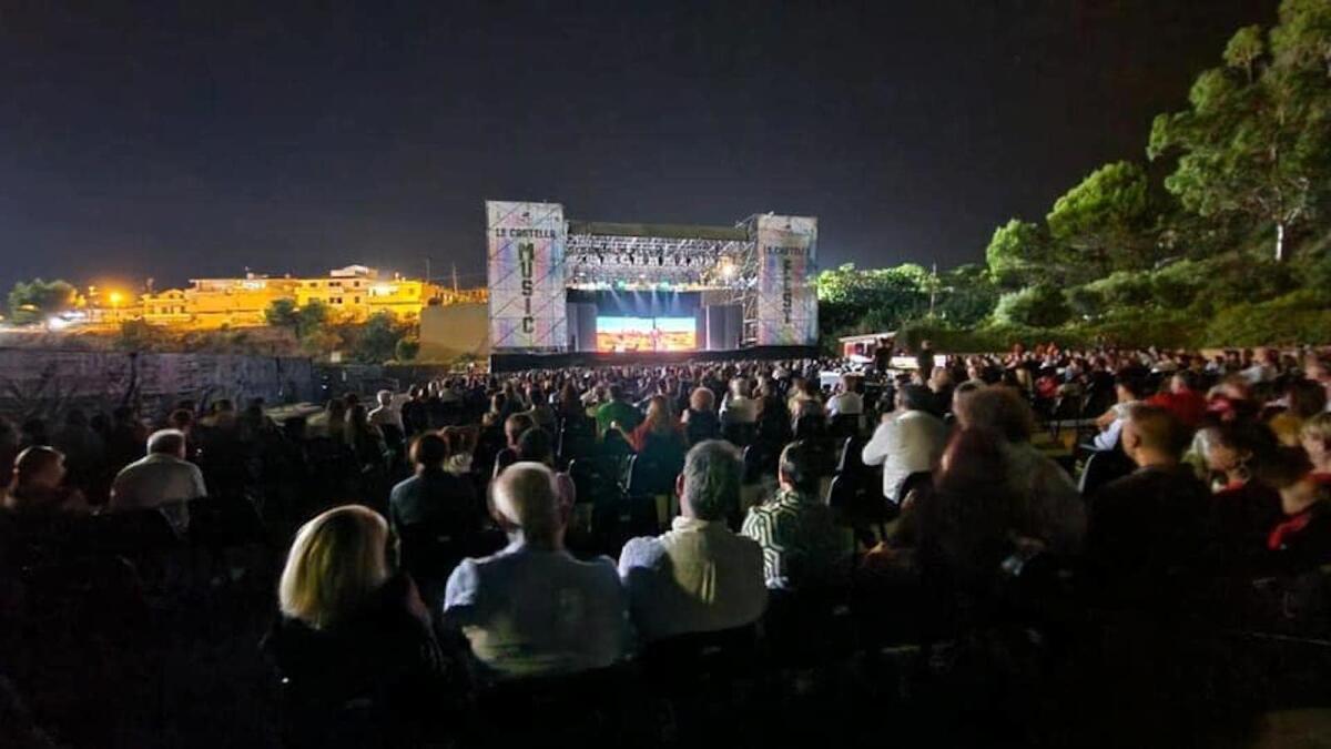 Isola di Capo Rizzuto, Le Castella Musica Fest: grande successo per Giorgio Panariello - 