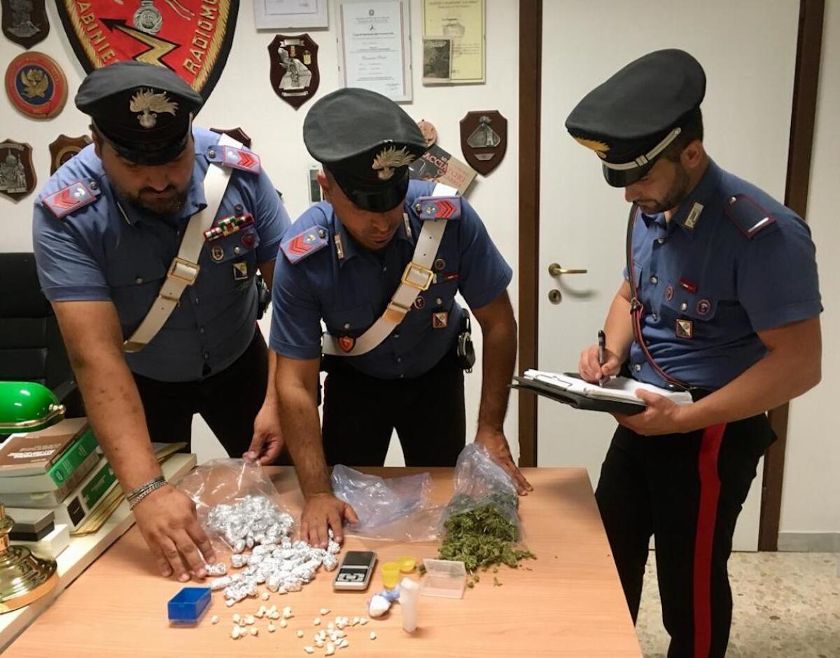 Cirò Marina, arrestato un 21 enne per reati in materia di sostanze stupefacenti - 