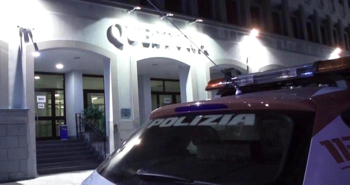 Reggio Calabria, incendiata l'auto del rettore Università per Stranieri "Dante Alighieri" - Polizia