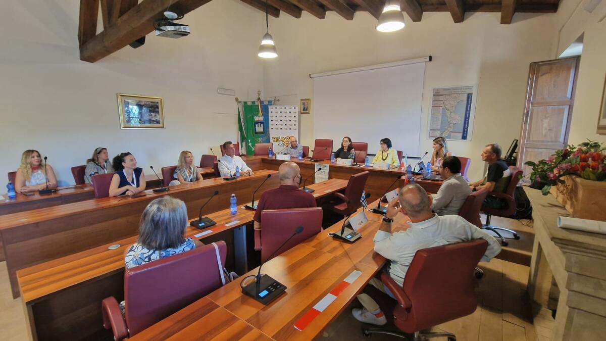 Isola C. R., un progetto internazionale per far conoscere la storia ai più piccoli - 