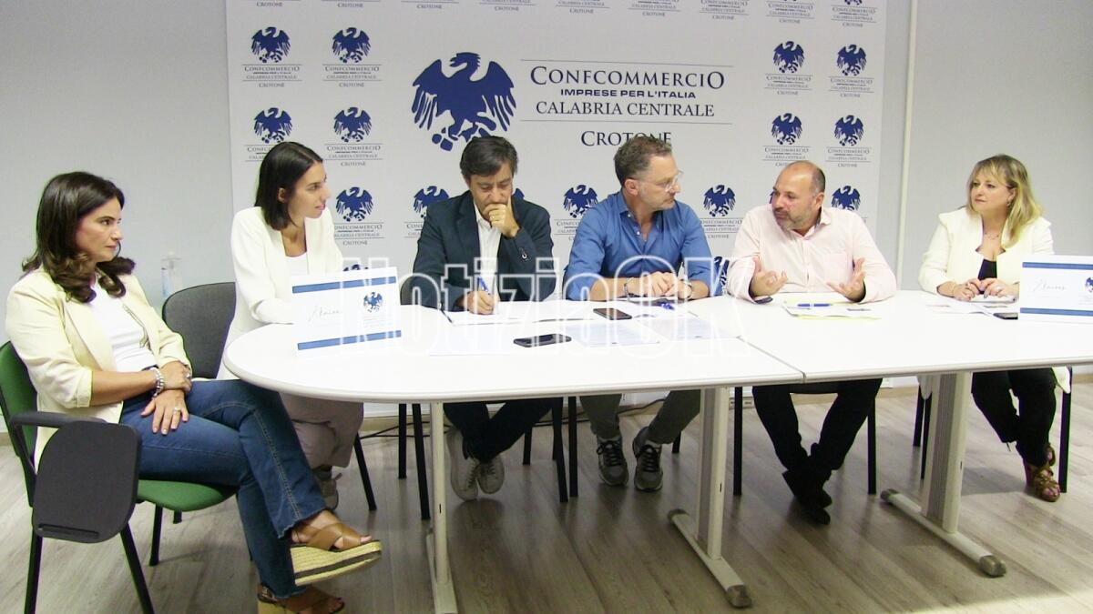 Un protocollo tra ConfCommercio Crotone e DaMe per sostenere le donne in difficoltà - 