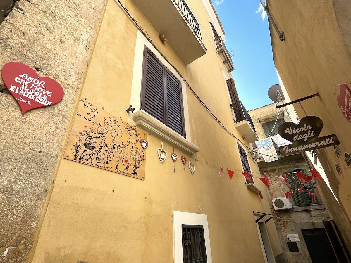 Non svanisce la bellezza nel centro storico con "Crotone In Fiore" - 