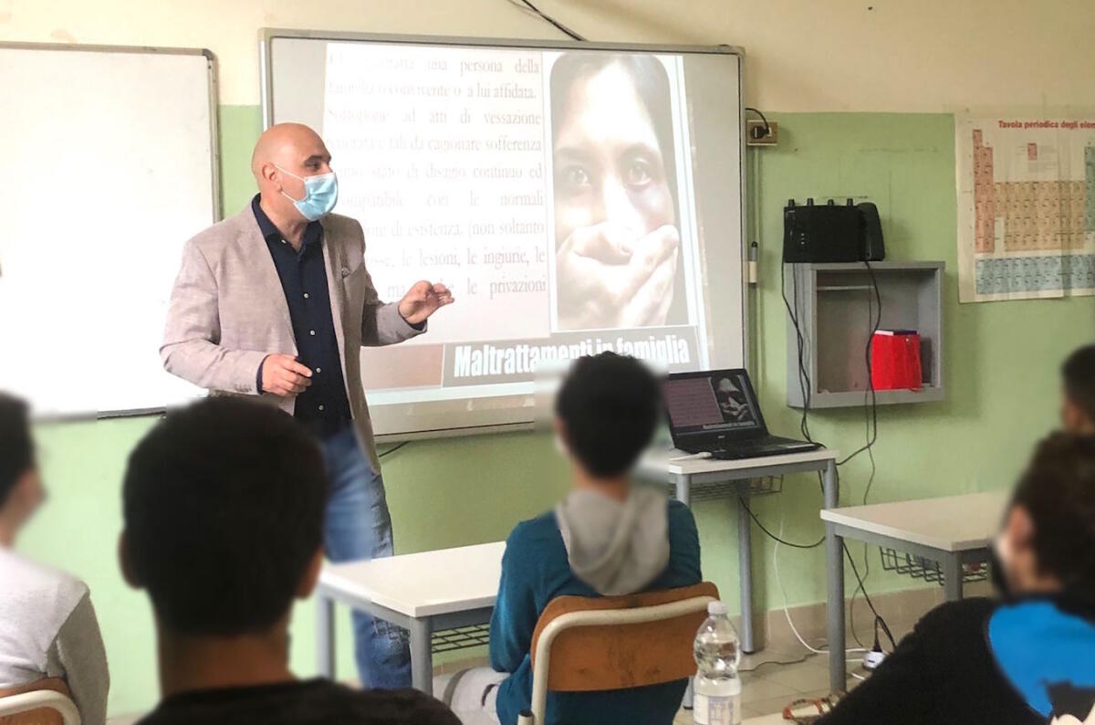 Crotone: Educando Peter Pan torna a scuola con la lotta al Bullismo e Violenza di Genere - 