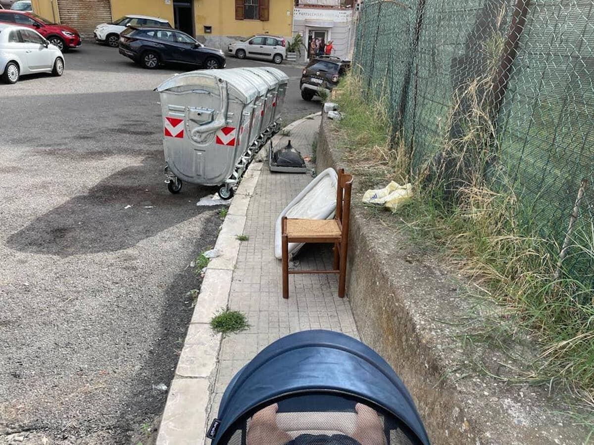 (Foto) Crotone, quando una passeggiata diventa un'odissea - 