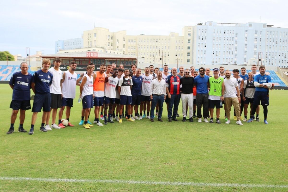 Crotone Calcio, il primo cittadino incontra la squadra rossoblù - 