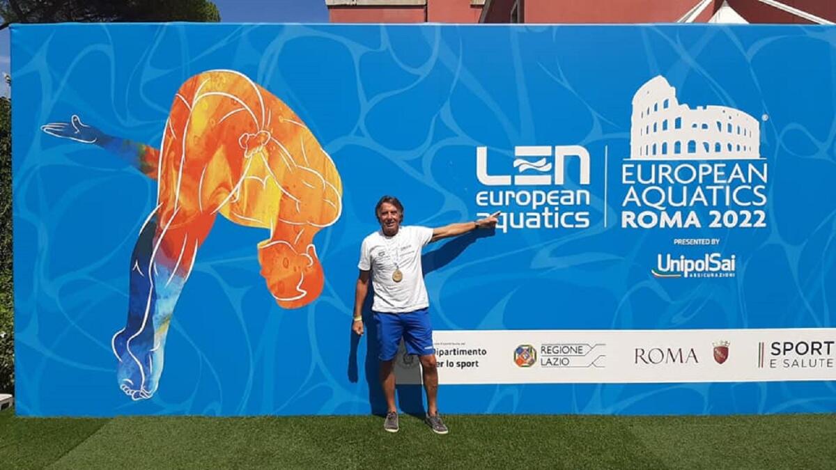 Nuoto, medaglia di bronzo per l'atleta master Enzo Foglia - 
