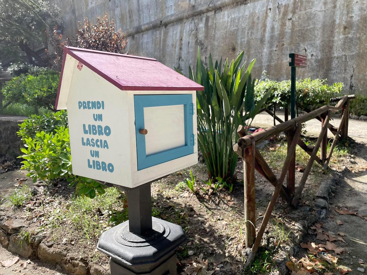Crotone, ripristinata la casetta dei libri - 