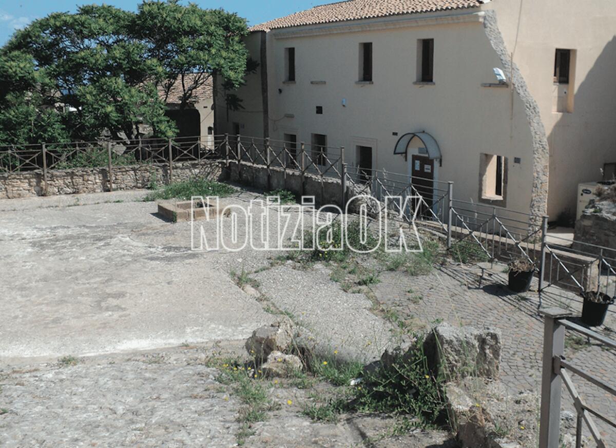 Crotone, biblioteca comunale inagibile ma è stata individuata una nuova sede - 