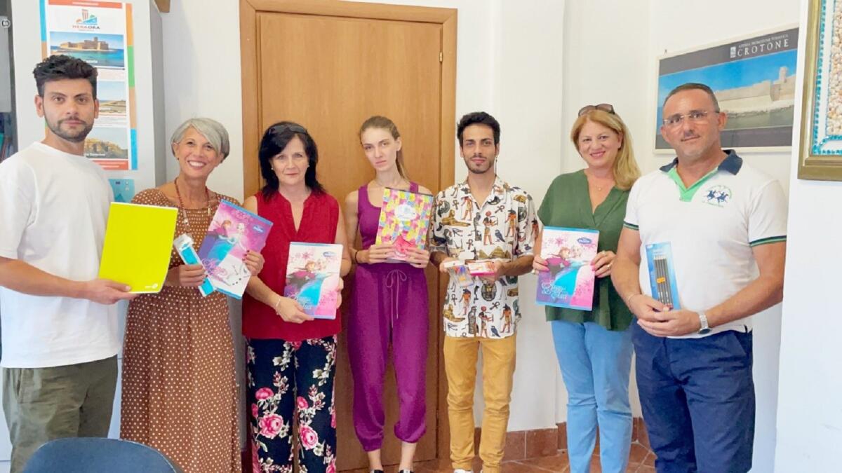 Crotone, associazioni insieme contro il caro scuola -