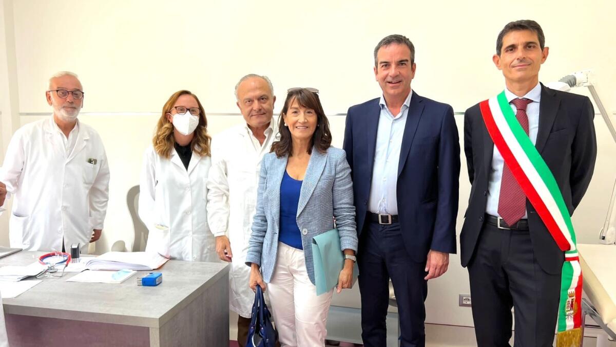 A Rosarno (RC) inaugurati gli ambulatori sociali contro le diseguaglianze, Occhiuto: "Replicarli in Calabria" - 