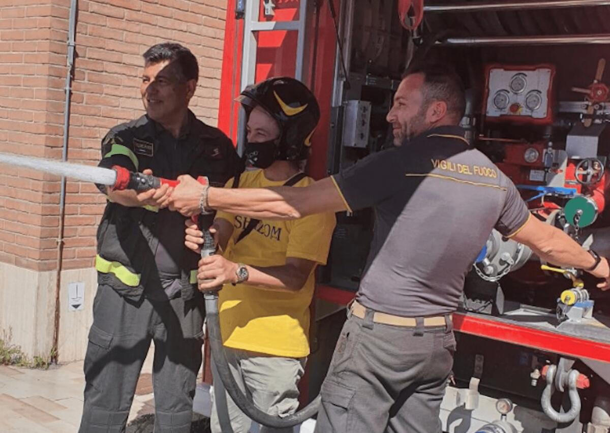 Crotone, "Vigile del Fuoco per un giorno": protagonisti i ragazzi del centro "M. Agostino" - 